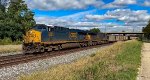 CSX 3203 leads C035.